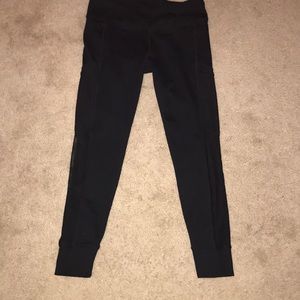 Fabletics leggings with mesh side pocket